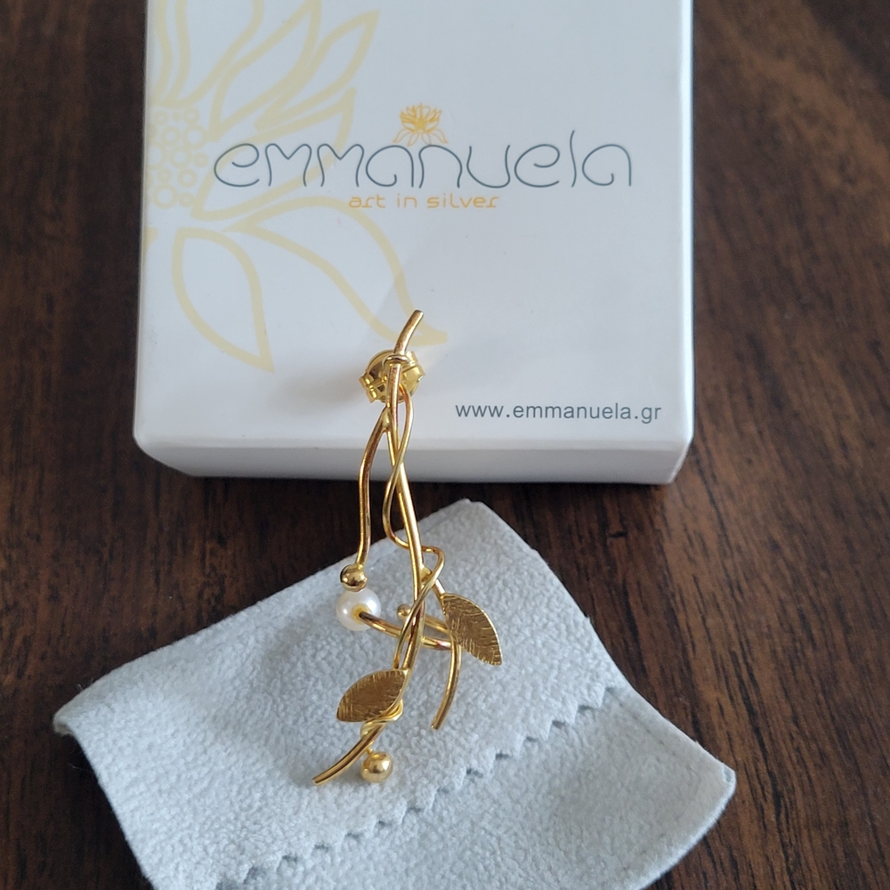 Emmanuela 925 Goldtone Ear Cuff Crawler Leaf and Faux Pearl Single Earring